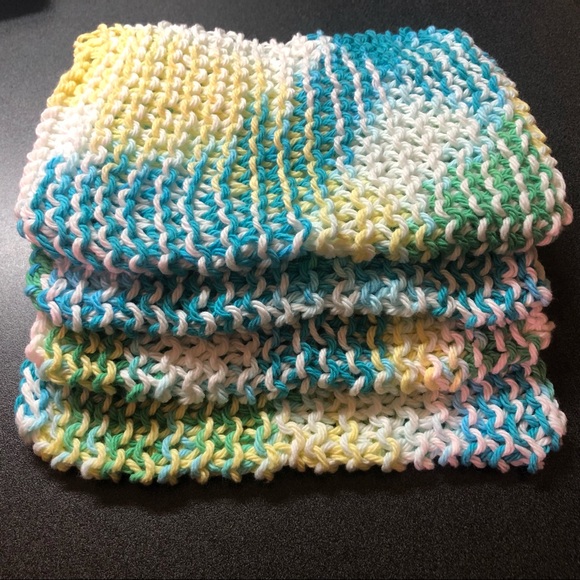 Set of 4 - Handmade 🇨🇦 Dish Cloths - Brand New - Picture 2 of 3